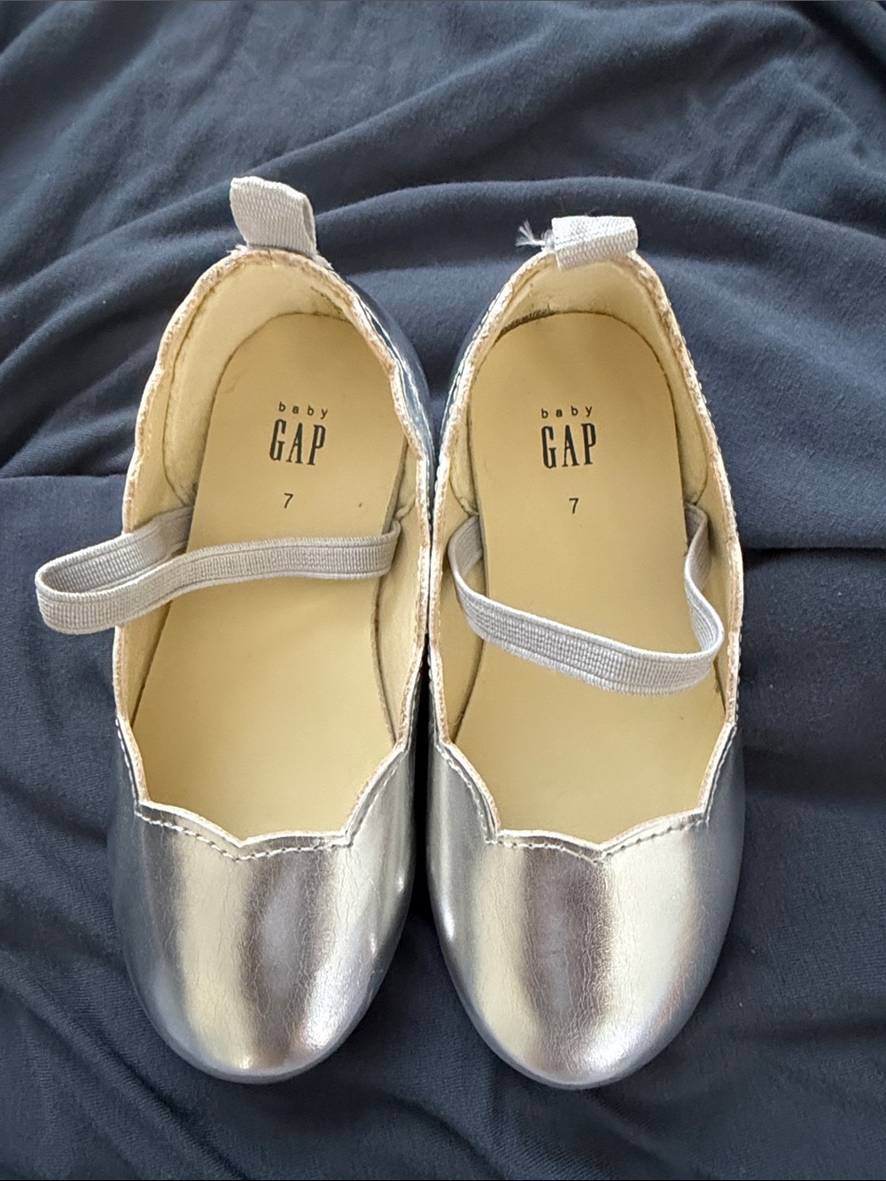 GAP Metallic Silver Mary Jane Flats for toddler size 7